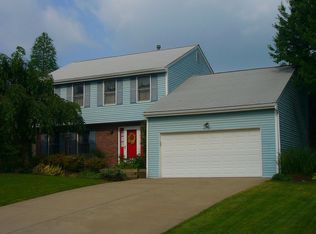 20 Maplecrest Dr, Zelienople, PA 16063