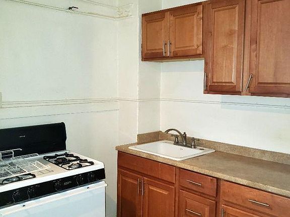4th image of 752 Stockton St APT 18