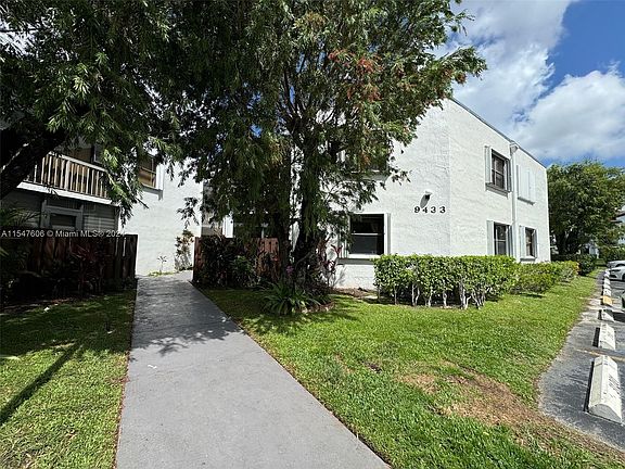 3rd image of 9433 Fontainebleau Blvd APT 112