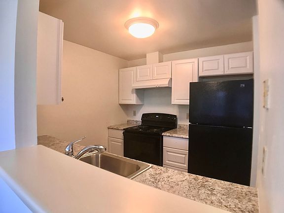 4th image of 17120 15th Ave NE #N-304