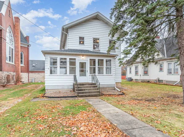 315 S Gage St, Somonauk, IL 60552