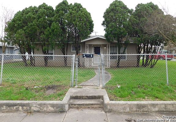2nd image of 2550 Delgado St
