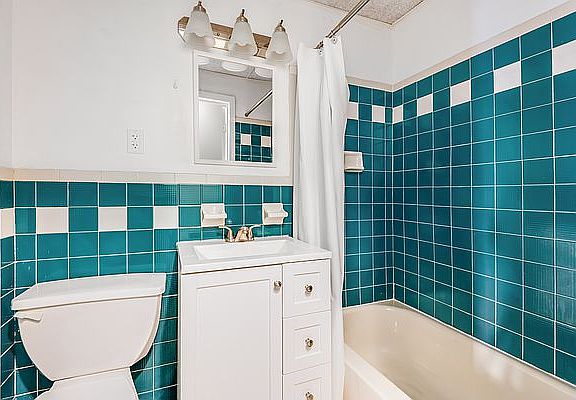 5th image of 331 E 26th St APT 2