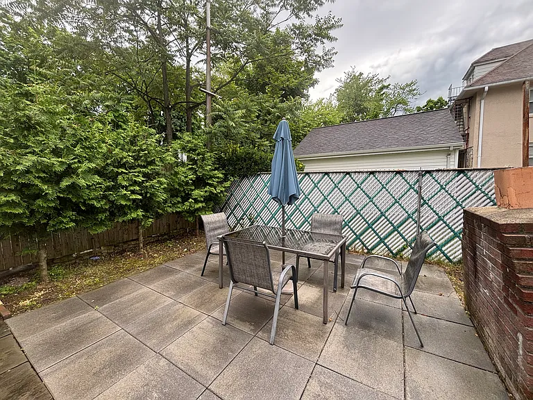 76 Lake Ave — Photo 21