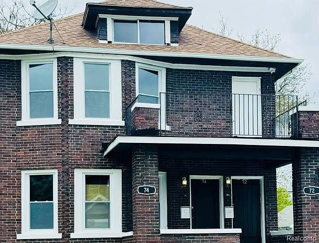 1st image of 72 Pilgrim St