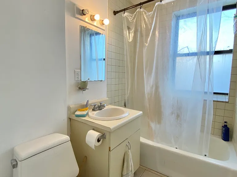 243 Harvard Ave #5 — Photo 4