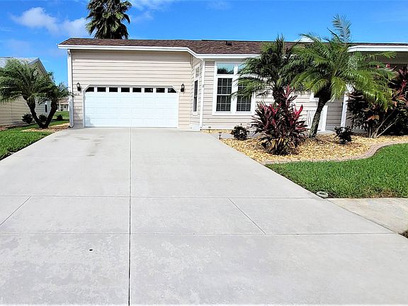 3rd image of 2818 Pier Dr