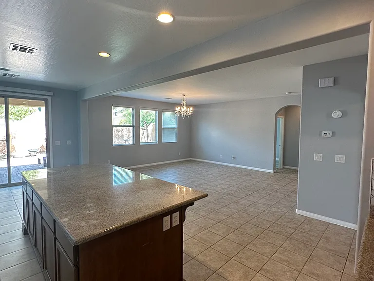 576 Glassford Ct — Photo 30