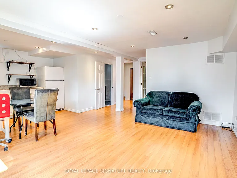 17 Avis Cres #BASEMENT — Photo 8