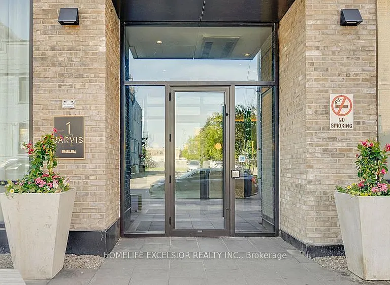 1 Jarvis St #806 — Photo 2