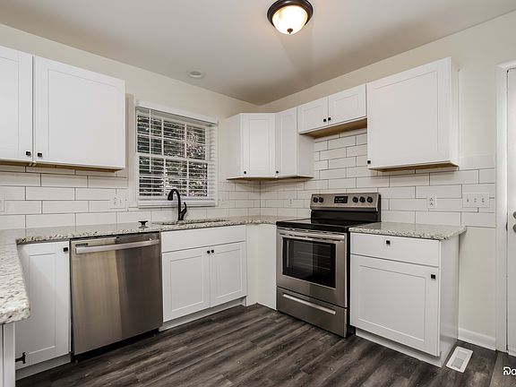 4th image of 70 Carter Cir