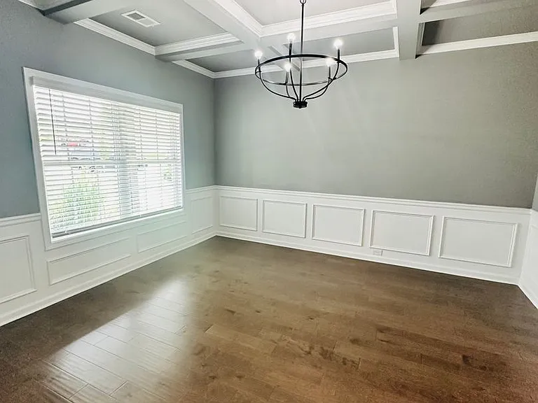 317 Shoshone Cir — Photo 4