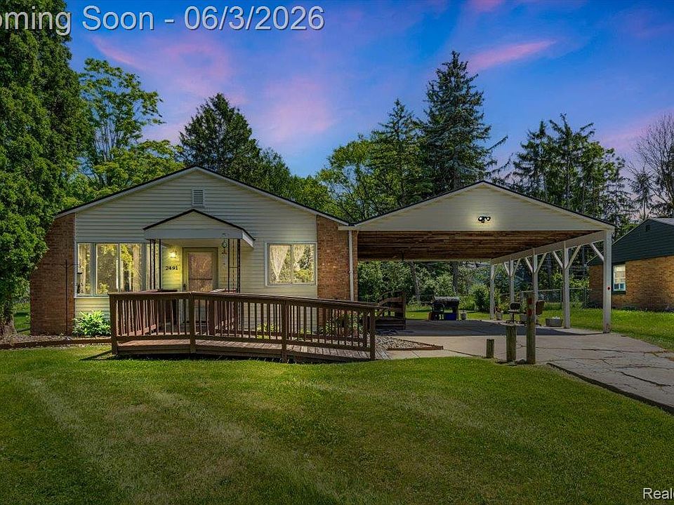 1st image of 2491 Crystal Dr