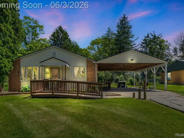 2491 Crystal Dr, Ann Arbor, MI 48108