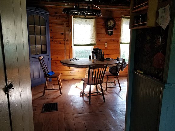Dining area is 15x10 