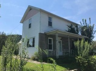 1328 Gooseberry Ave, Hyndman, PA 15545