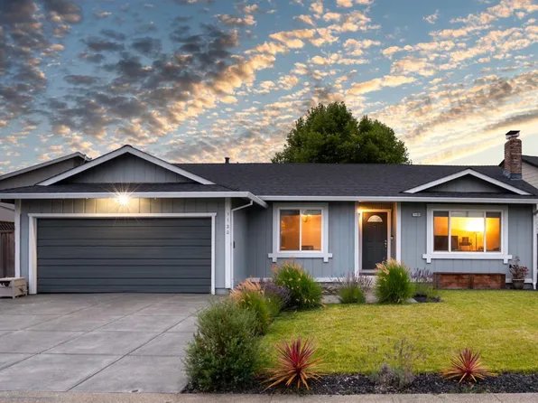 1120 Santa Clara Lane, Petaluma, CA 94954