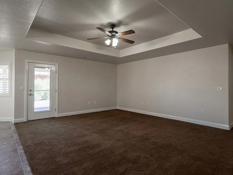 986 Camel Springs Dr — Photo 33