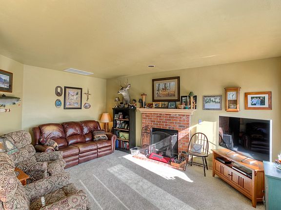 4th image of 9122 37th Street Ct E