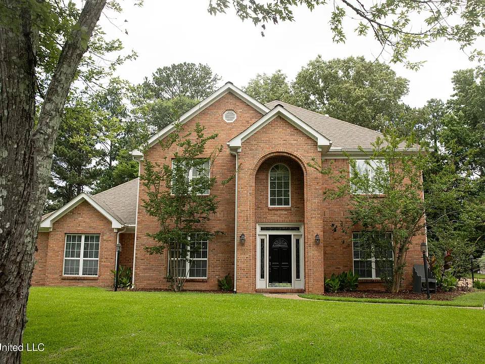 110 Little John Ln