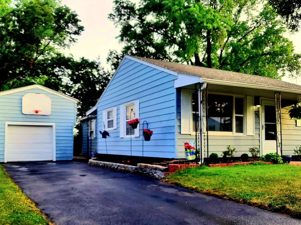 242 Winnebago Ave, Portage, WI 53901
