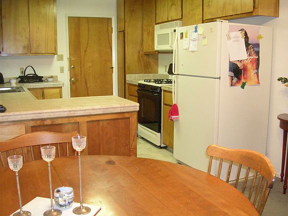 Dining area off kitchen.