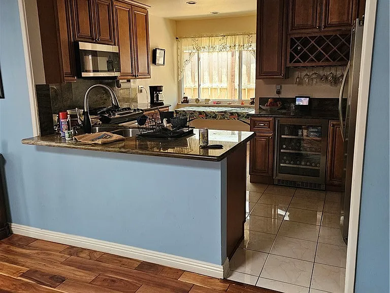 12747 Breezewood Dr — Photo 4