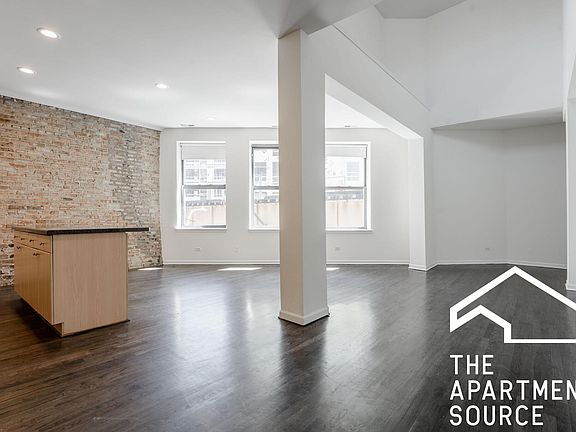5th image of 2336 N Milwaukee Ave