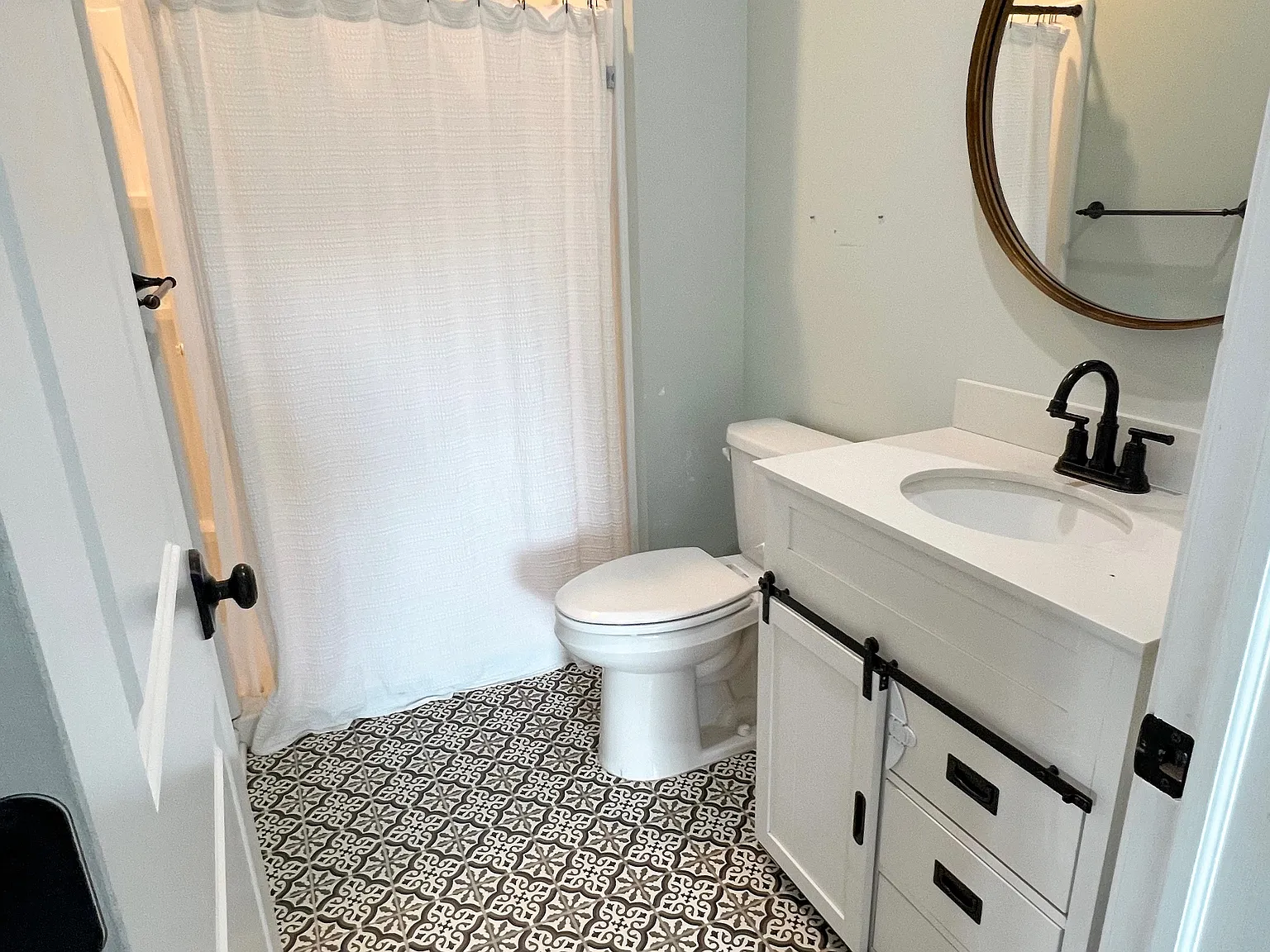 3 bed, 1935 sqft, $2,400 — Photo 2
