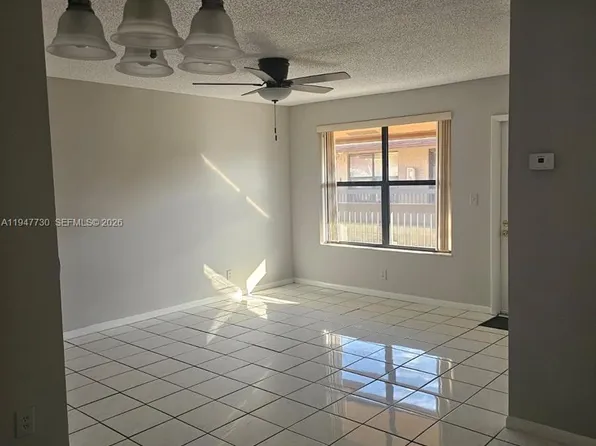 10037 Winding Lake Rd APT 204, Sunrise, FL 33351