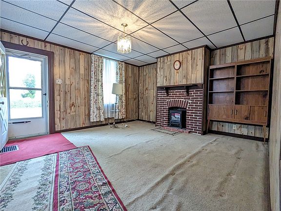 5th image of 618 Spruce St