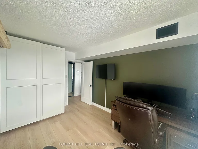 1300 Bloor St #705 — Photo 15