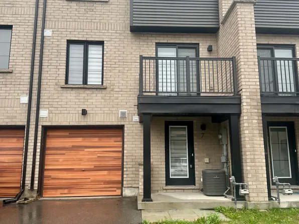 7 Wagon Ln, Barrie, ON L9J 0V4