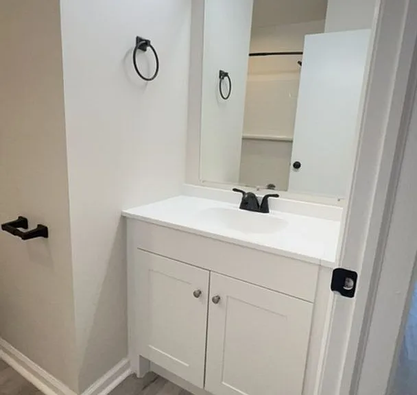 Oak Grove Village Apartments — Photo 14
