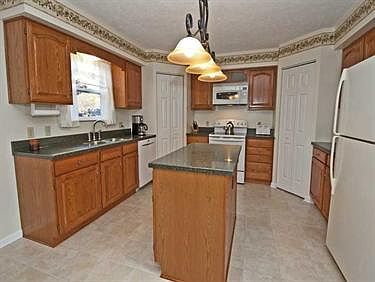 5th image of 156 Winterbrook Dr