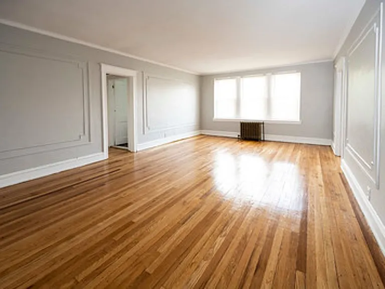 English Manor Apartments- Beautifully kept secret in Mt. Airy — Photo 17