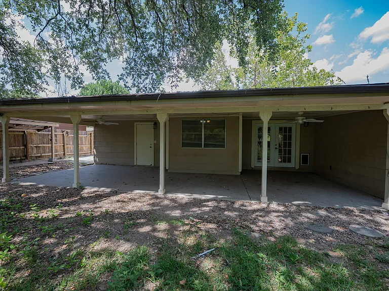 6614 Peachtree Dr — Photo 27