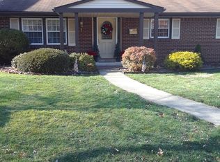 333 Crescent Garden Dr, Pittsburgh, PA 15235