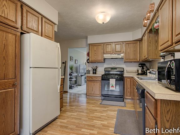 3rd image of 224 Bona Vista Dr NW