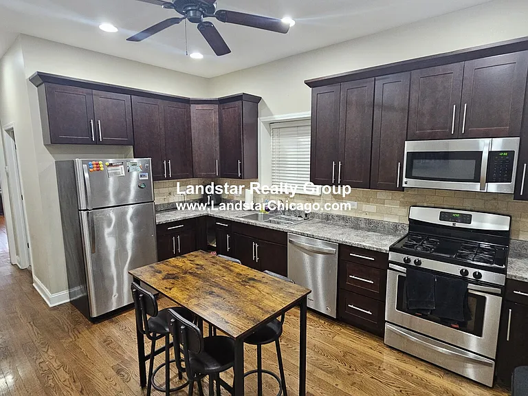 1419 W Grand Ave #1 — Photo 1