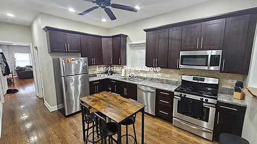 1419 W Grand Ave #1 Photo 1