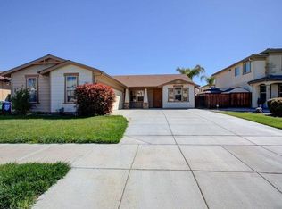2547 S Mountainside Dr, Los Banos, CA 93635