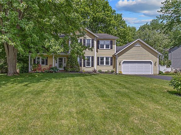 2nd image of 7614 Pico Ln