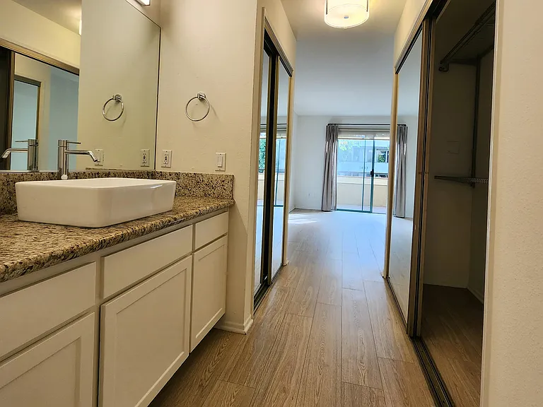 1444 S. Saltair — Photo 22