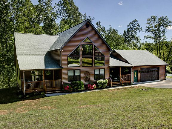 2nd image of 1081 Quarterhorse Dr