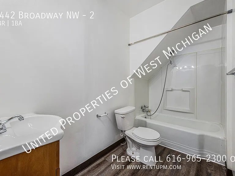 1442 Broadway Ave NW #2 — Photo 15