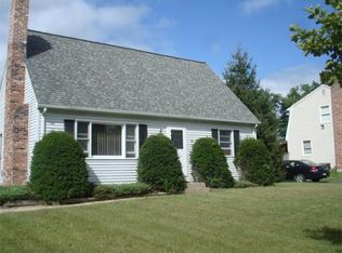 115 White Birch Dr, Springfield, MA 01119