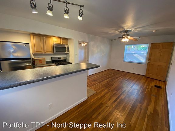 4th image of 2213 N High St APT B