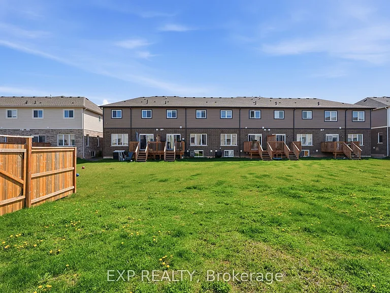 15 Bowman Cres — Photo 31