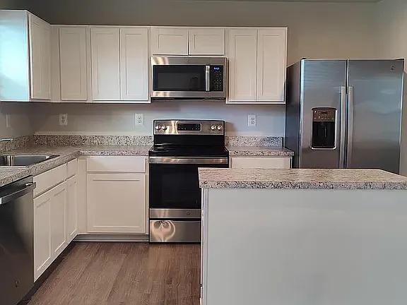 3 bed, 2.5 bath, 1500 sqft, $2,538 — Photo 3